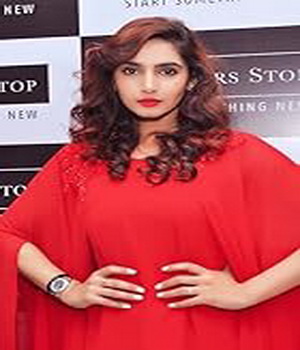 Ragini Dwivedi Biography